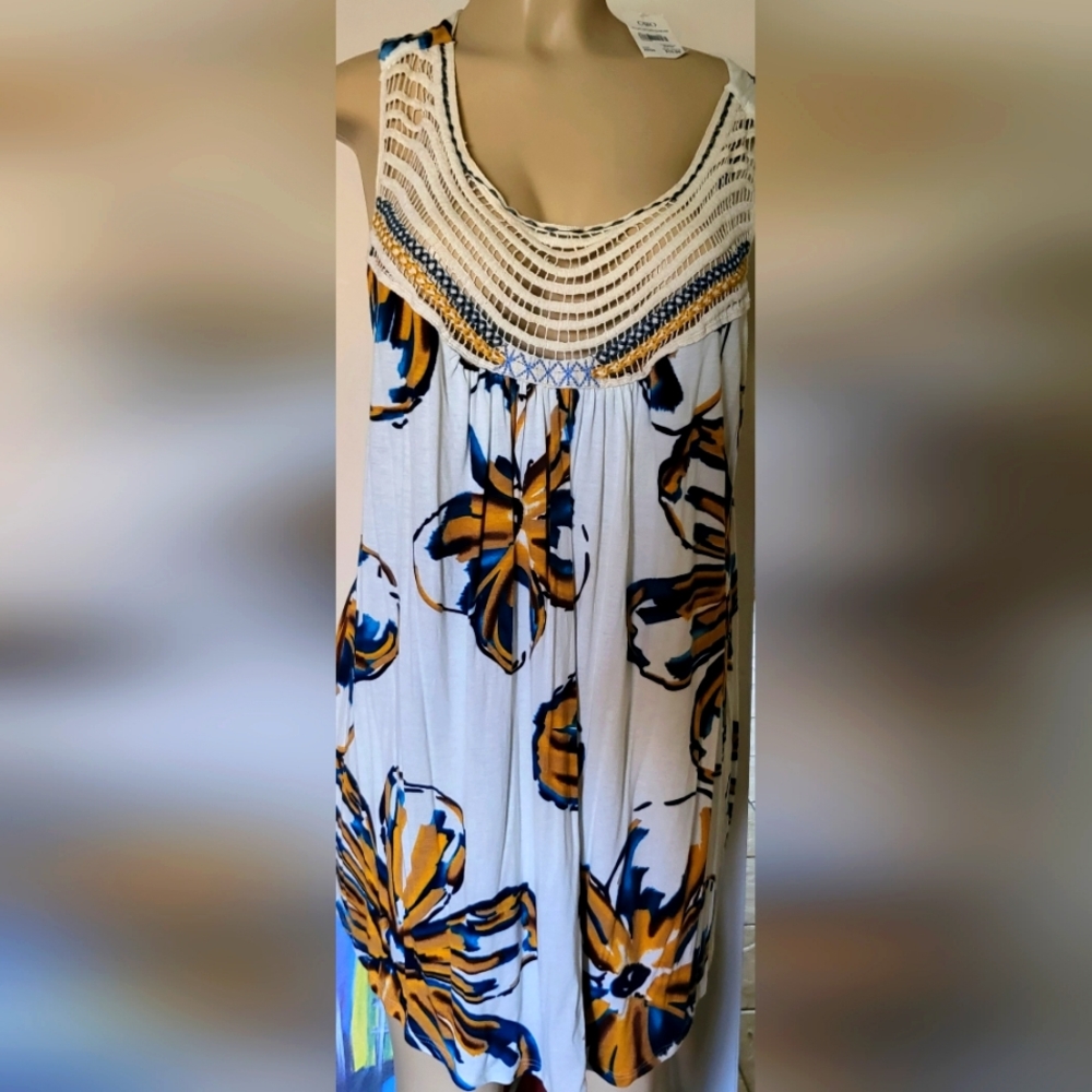 NWT Floral Tank Top 22/24
